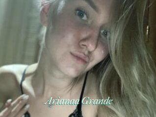 Arianaa_Grande