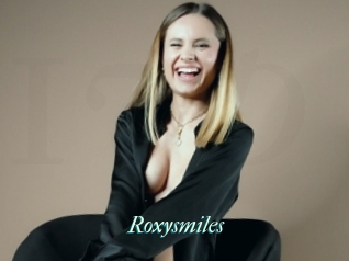 Roxysmiles